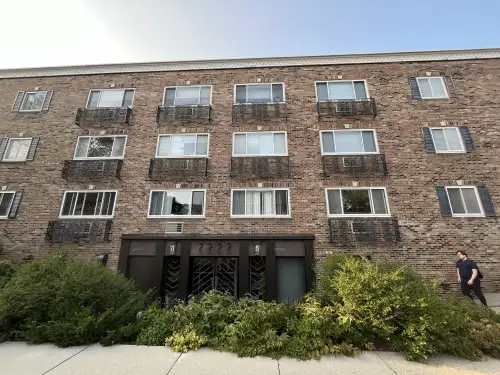 2026-05/MARQUETTE-Apartment-Building-18704868.webp