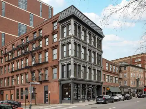 2026-05/RISD-Apartment-Building-18714128.webp