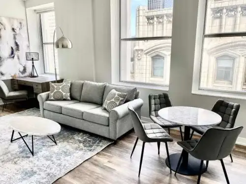 ROOSEVELT-UNIVERSITY-Apartment-Building-18710949.webp