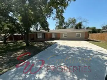 2026-05/TARLETON-STATE-UNIVERSITY-Apartment-Building-18733265.webp