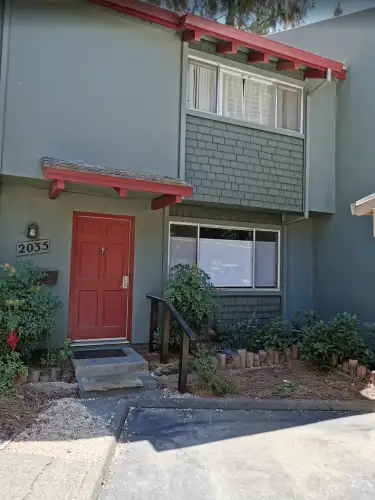 2026-05/UC-DAVIS-Apartment-Building-18730361.webp