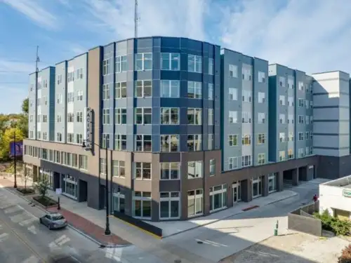 2026-05/URBANA-CHAMPAIGN-Apartment-Building-18712278.webp