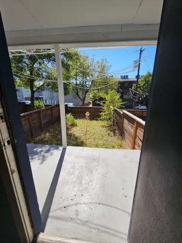 2026-05/UT-AUSTIN-Apartment-Building-18721090.webp