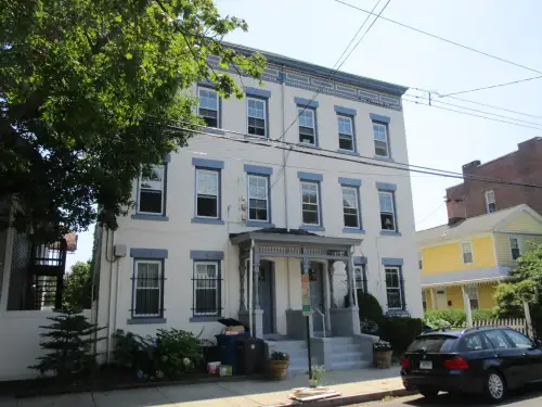 2026-05/YALE-Apartment-Building-18723592.webp