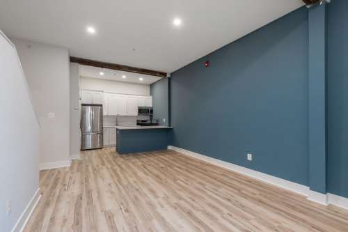 upenn-Apartment-Building-18713501