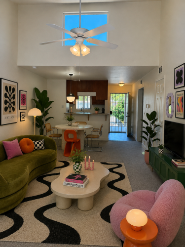 uc-davis-Apartment-Building-18739883