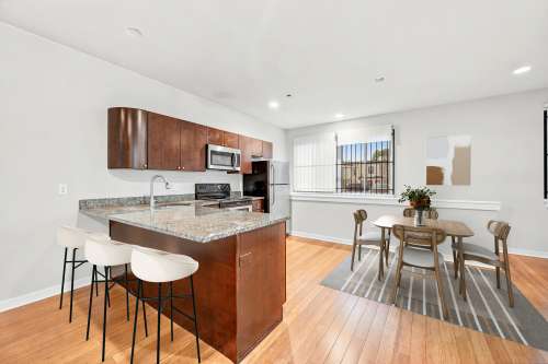 upenn-Apartment-Building-18781233