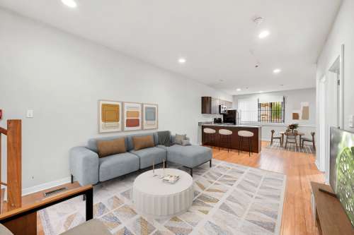 upenn-Apartment-Building-18781269