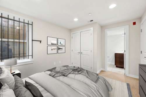 upenn-Apartment-Building-18781309
