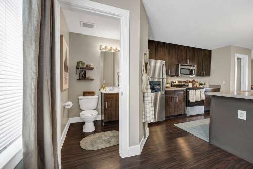 texas-state-Apartment-Building-18750905
