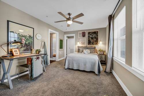 texas-state-Apartment-Building-18750929