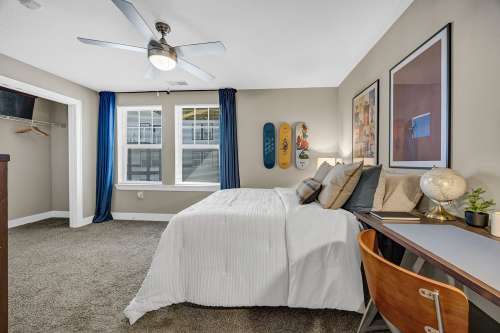 texas-state-Apartment-Building-18750939