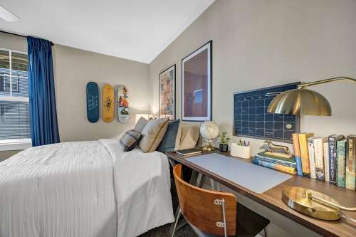 texas-state-Apartment-Building-18750940