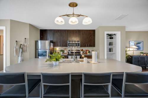 texas-state-Apartment-Building-18750899