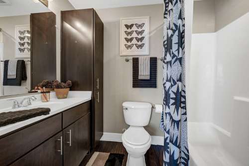 texas-state-Apartment-Building-18750917