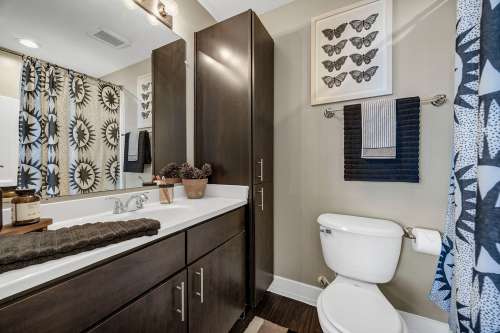 texas-state-Apartment-Building-18750918