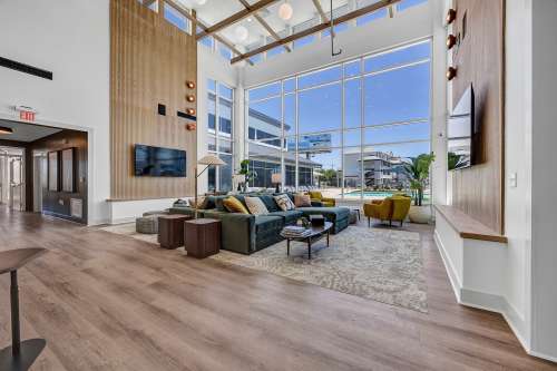 texas-state-Apartment-Building-18750956