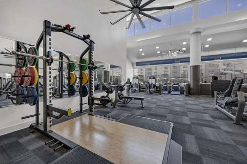 texas-state-Apartment-Building-18750960