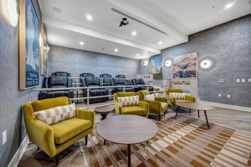 texas-state-Apartment-Building-18750978