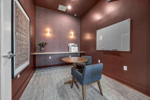 texas-state-Apartment-Building-18750982