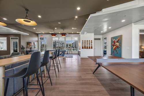 texas-state-Apartment-Building-18751007