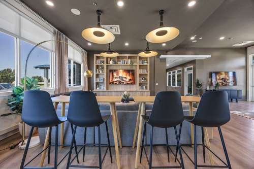 texas-state-Apartment-Building-18751008