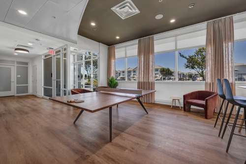 texas-state-Apartment-Building-18751010