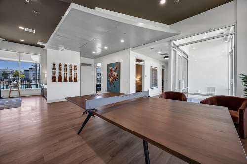 texas-state-Apartment-Building-18751014