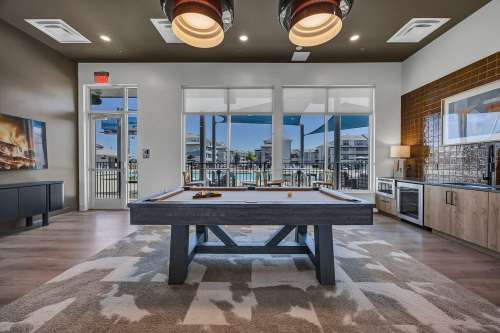 texas-state-Apartment-Building-18751015