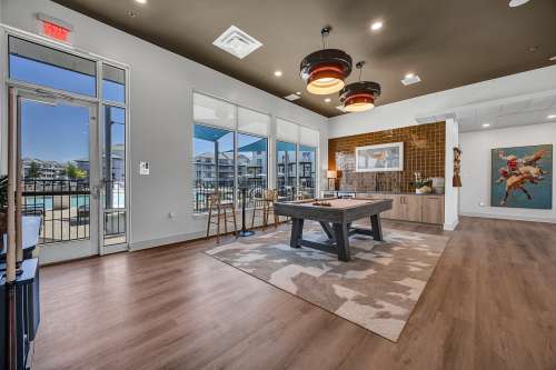 texas-state-Apartment-Building-18751021