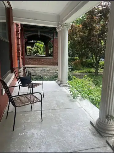 2026-06/LOUISVILLE-Apartment-Building-18765482.webp