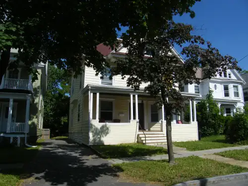 2026-06/SYRACUSE-Apartment-Building-18759290.webp