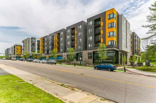 WILLIAM-AND-MARY-Apartment-Building-18783988.webp