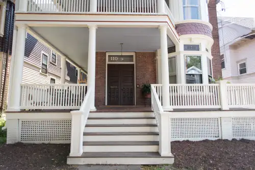 2026-06/YALE-Apartment-Building-18745854.webp