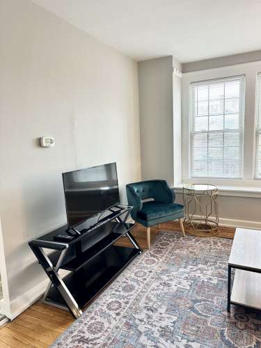 syracuse-Apartment-Building-18774684