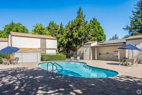 uc-davis-Apartment-Building-18771139