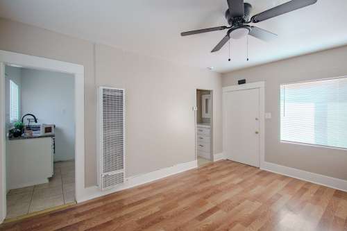 csu-dominguez-hills-Apartment-Building-18741373