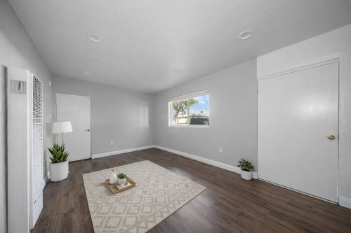 csu-dominguez-hills-Apartment-Building-18741404