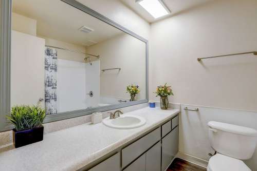 uc-davis-Apartment-Building-18762394