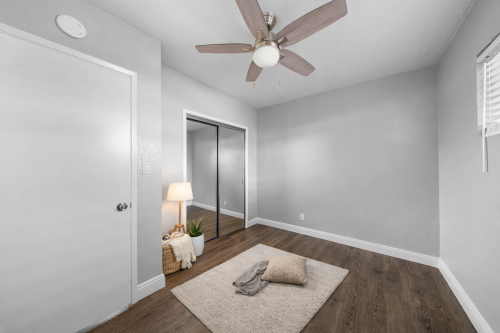 csu-dominguez-hills-Apartment-Building-18741405