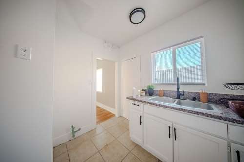csu-dominguez-hills-Apartment-Building-18741378