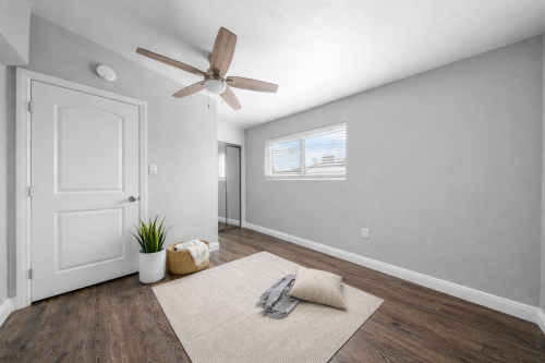 csu-dominguez-hills-Apartment-Building-18741403