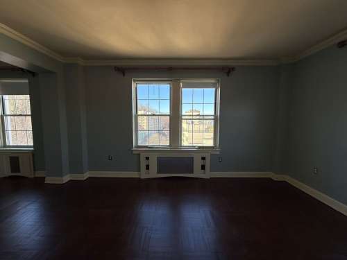 carnegie-mellon-Apartment-Building-18779937