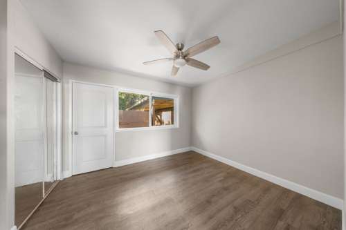csu-dominguez-hills-Apartment-Building-18741400