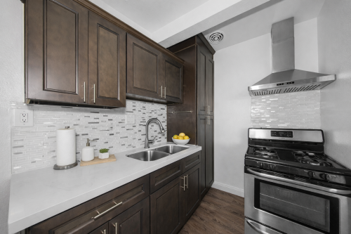 csu-dominguez-hills-Apartment-Building-18741407