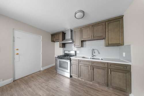 csu-dominguez-hills-Apartment-Building-18741396