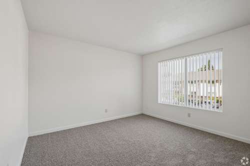 uc-davis-Apartment-Building-18747277