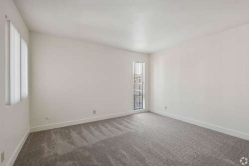 uc-davis-Apartment-Building-18747270