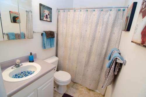 05-29-2012_College_Towne_West_Bathroom_2