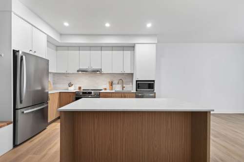 pitt-Apartment-Building-18791625